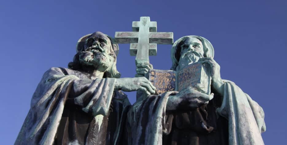 socha věrozvěstů Cyrila a Metoděje