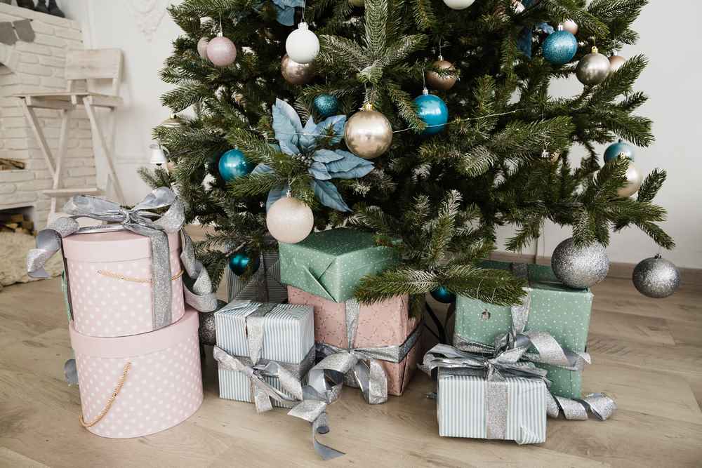 Vánoční stromeček s dárky
